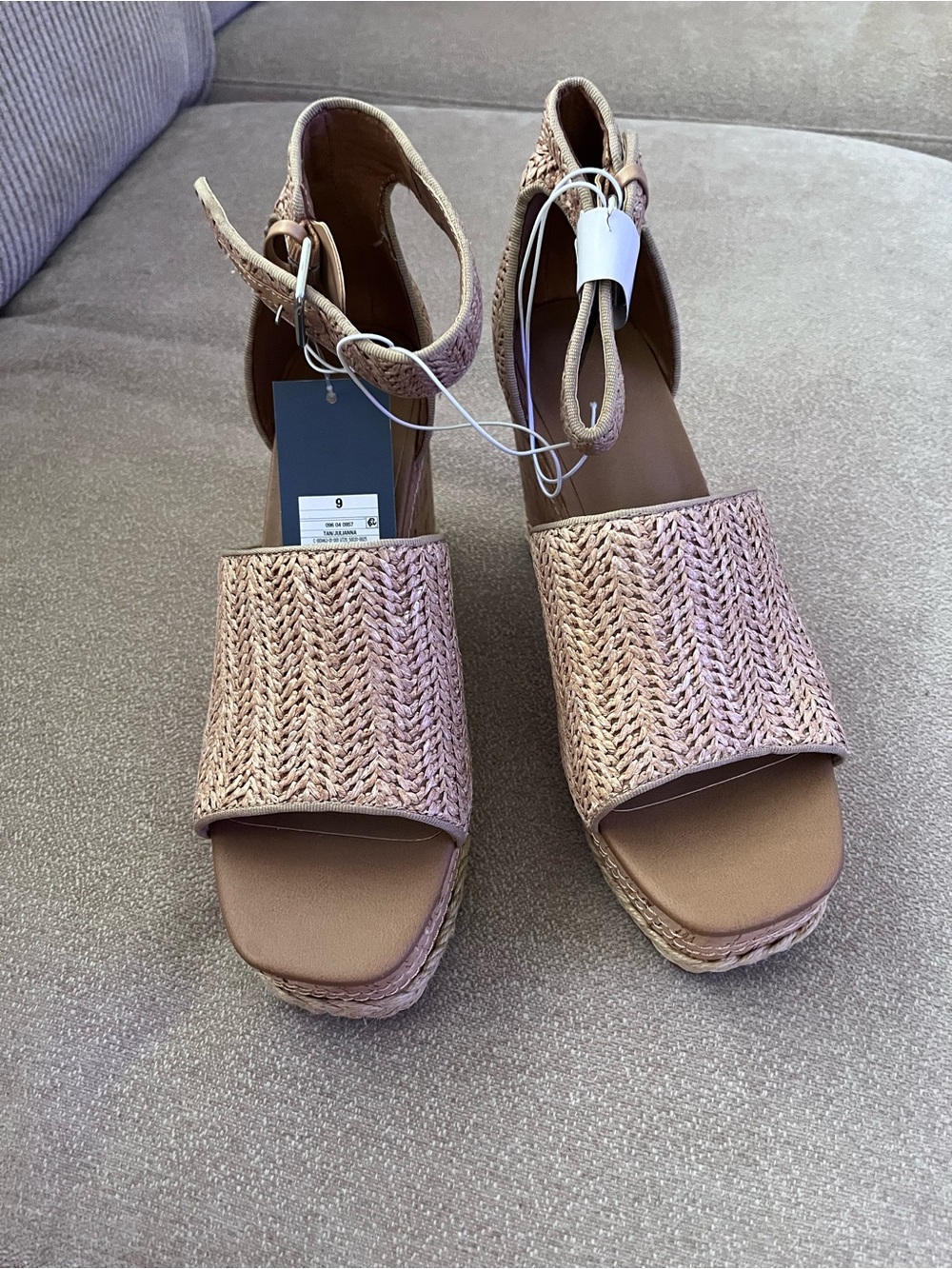 Woven Open-Toe Ankle Strap Platform Sandals - size 9